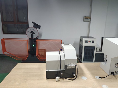 300J半自動擺錘沖擊試驗機